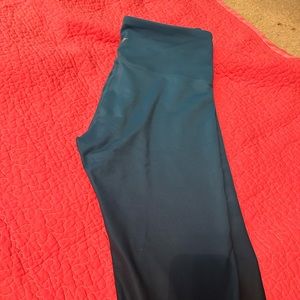 Women’s Old Navy full length ombré workout leggings